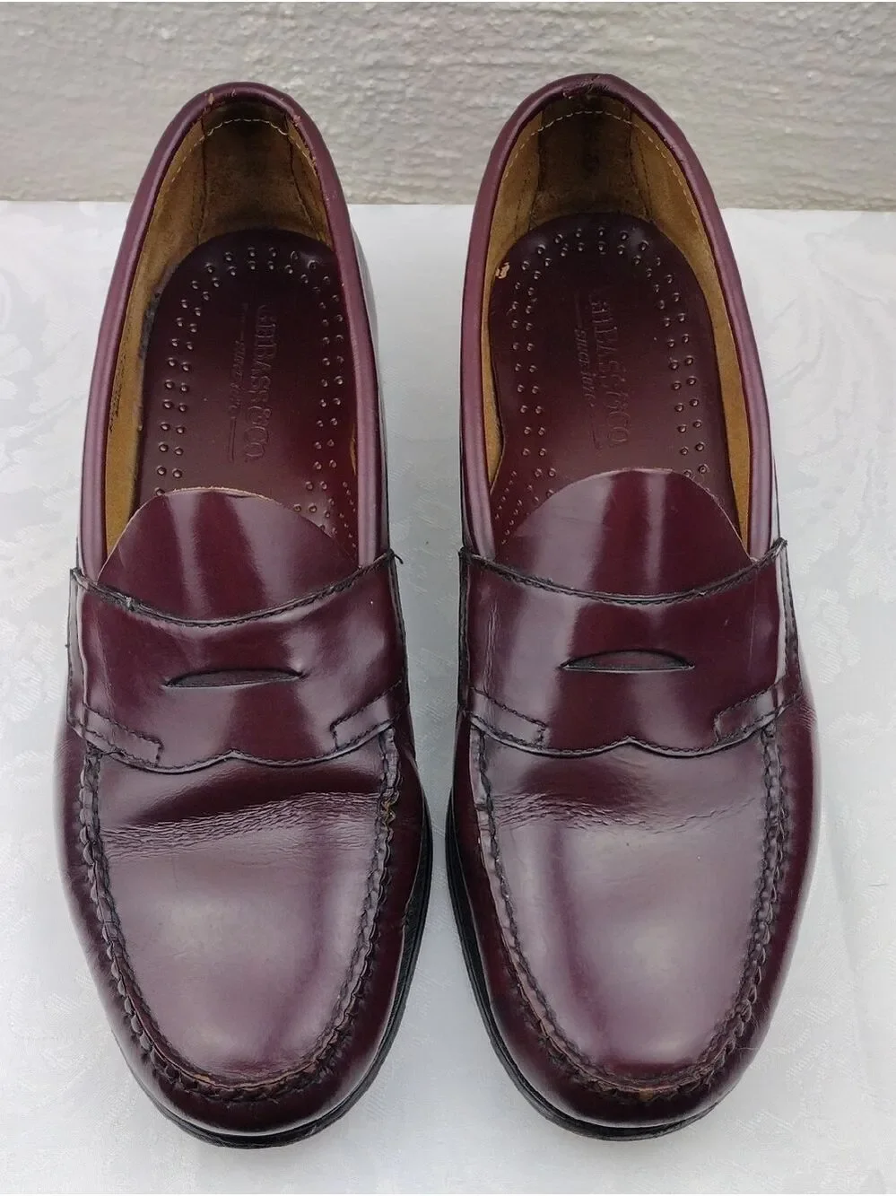 G.H. Bass & Co Weejuns Men's Burgundy Leather Upper Low Heel Penny Loafer Shoe